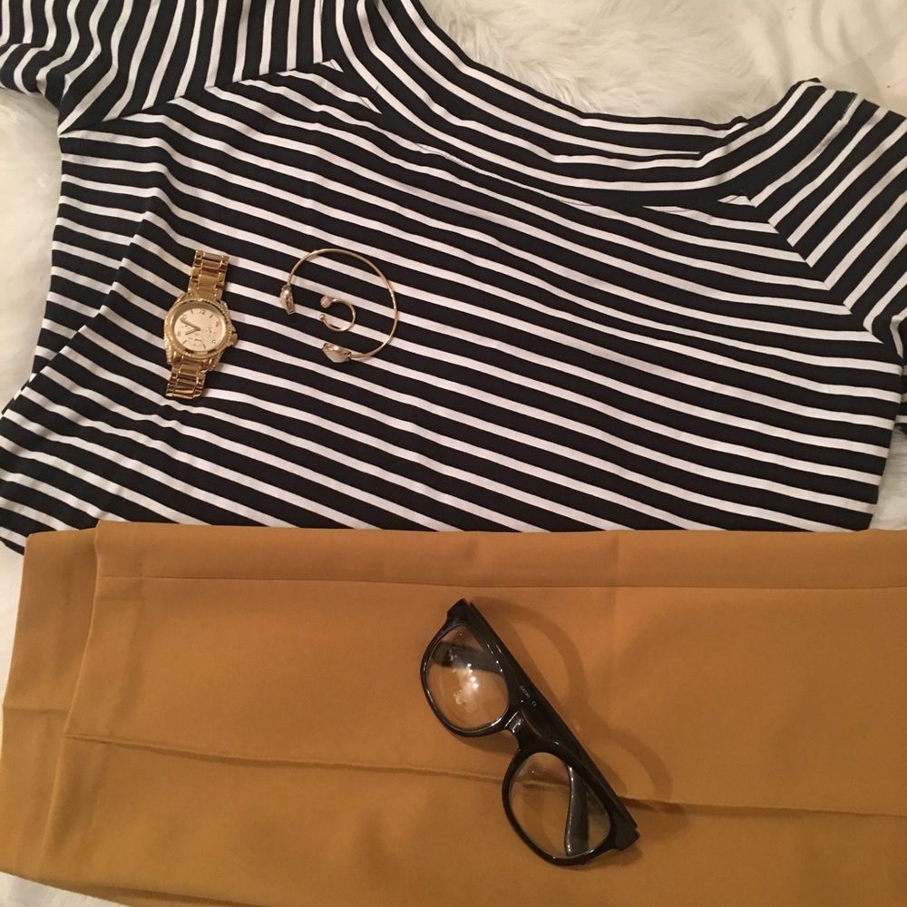 Black and white stripe top